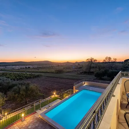 Paula Zadarvillas Villa *