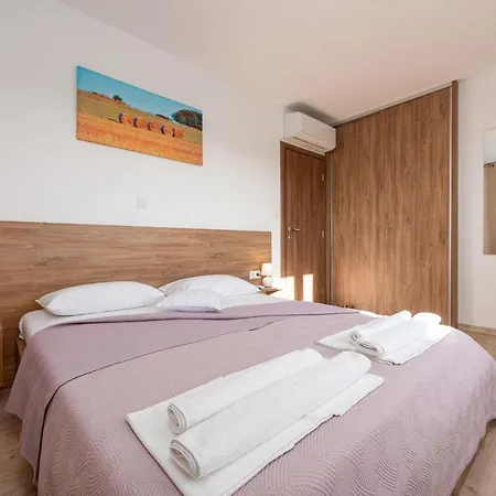 Paula Zadarvillas Budak