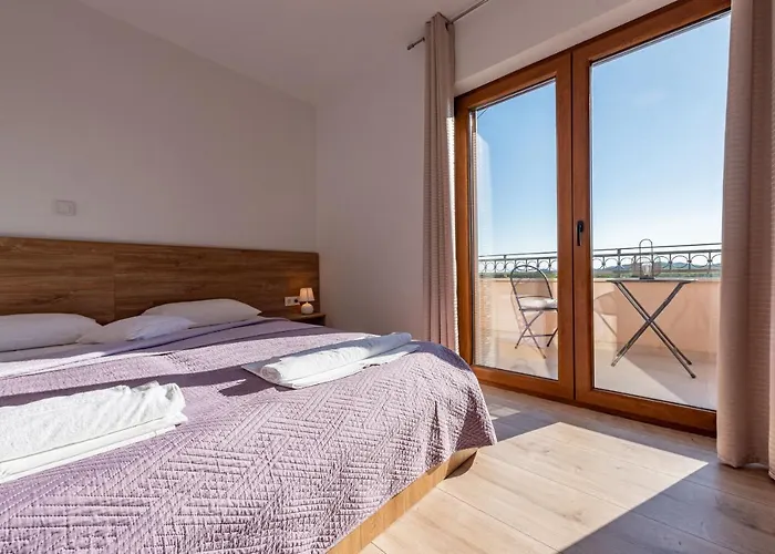 Paula Zadarvillas * Budak