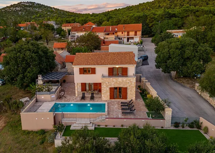 Paula Zadarvillas Budak