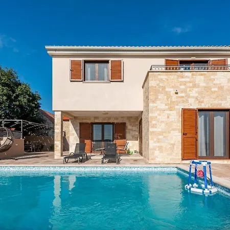 Paula Zadarvillas Villa Budak