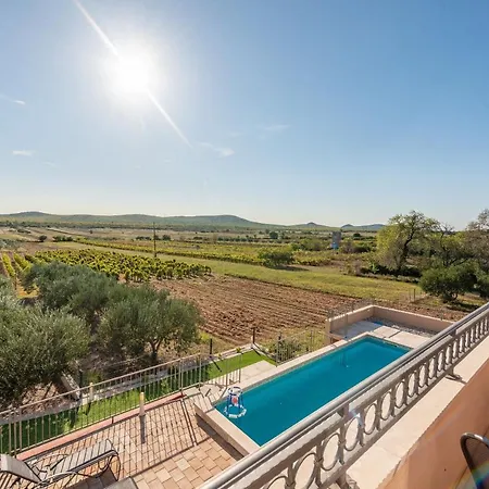 Paula Zadarvillas Villa