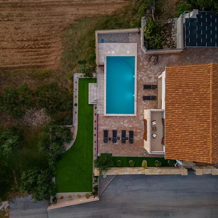 Paula Zadarvillas Villa Budak