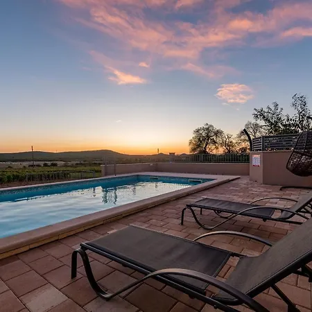 וילה Paula Zadarvillas