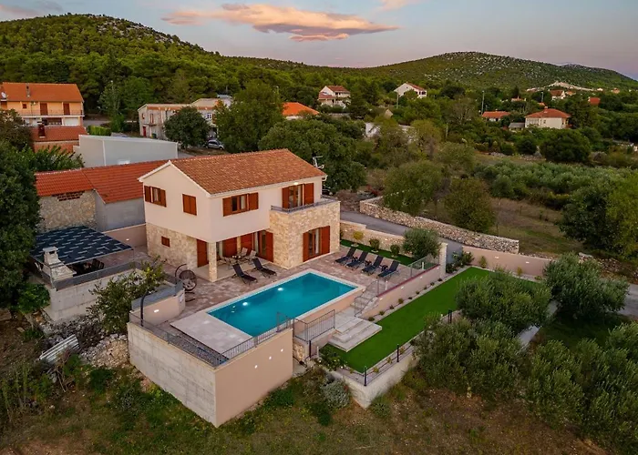 Paula Zadarvillas Villa Budak