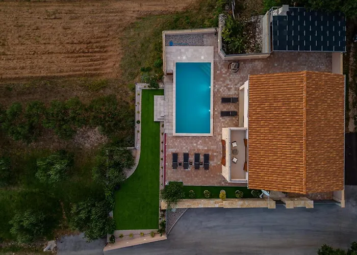 Paula Zadarvillas Villa Budak