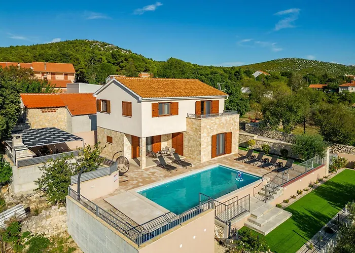 Paula Zadarvillas Budak